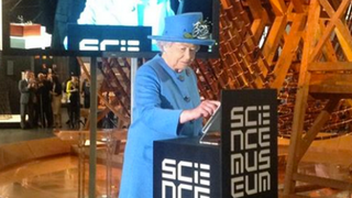 The Queen Just Sent Her First Tweet